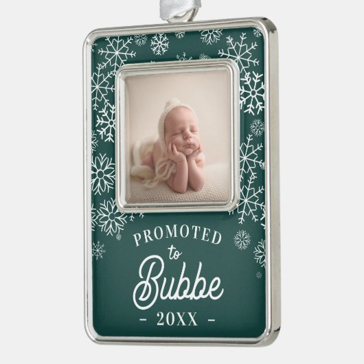 Bubbeに昇格 |ベビー写真おばあちゃん シルバープレートフレームオーナメント (左)