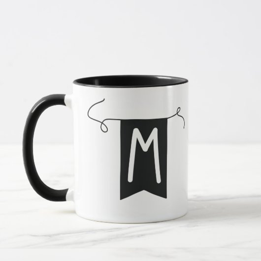Buchstabe „M“ Becher  マグカップ (左)