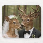 Buck and Doe Deer Wedding In Forest マウスパッド (正面)