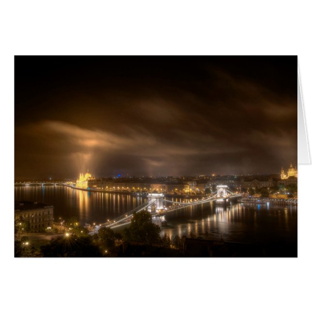 Budaの城からのブダペストを渡る眺め (正面横)