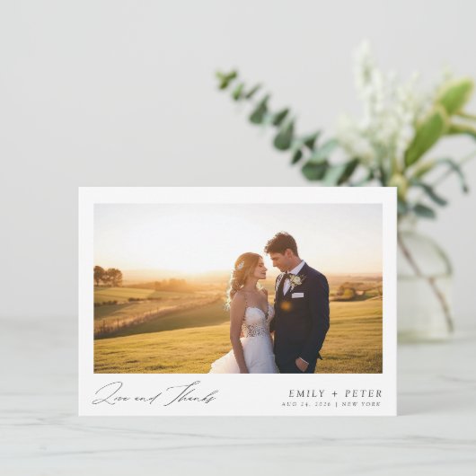 Budget Minimalistスクリプト結婚の写真 サンキューカード (スタンド正面)