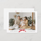 BUDGET Minimalist Red Bow Photo Holiday Card ノートカード (正面/裏面)