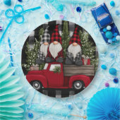 Buffalo Plaid Gnomes Holiday Truck Paper Plates ペーパープレート (パーティー)