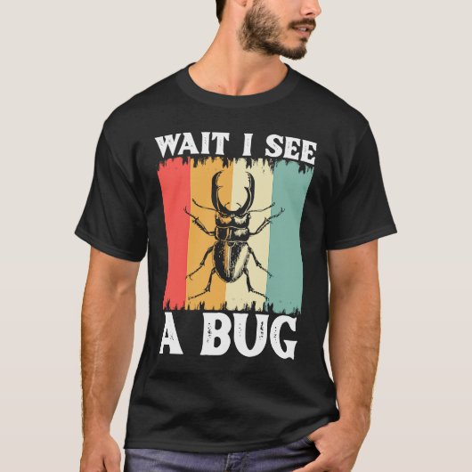 Bug Lover虫科学待ってBug 10を見る Tシャツ (正面)