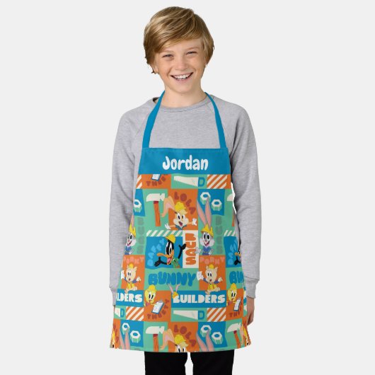 BUGS BUNNY BUILDERS™| Character Grid Pattern エプロン (着用した状態)