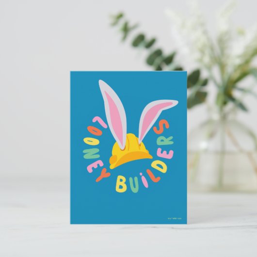 BUGS BUNNY BUILDERS™| Hard Hat Circle Logo ポストカード (スタンド正面)