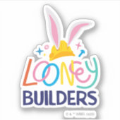 BUGS BUNNY BUILDERS™| Hard Hat Stacked Logo シール (正面)