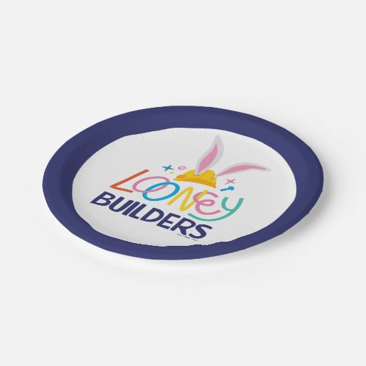 BUGS BUNNY BUILDERS™| Hard Hat Stacked Logo ペーパープレート (アングル)
