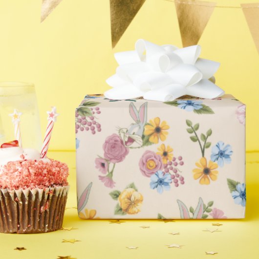 BUGS BUNNY™ Floral Embroidery Pattern ラッピングペーパー (誕生日パーティー)