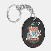 BUGS BUNNY™ Football Club Badge キーホルダー (正面左)