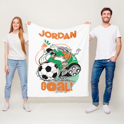 BUGS BUNNY™ Kicking Soccer Goal フリースブランケット (インサイチュ)