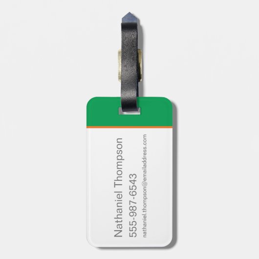 BUGS BUNNY™ Kicking Soccer Goal ラゲッジタグ (裏面縦)