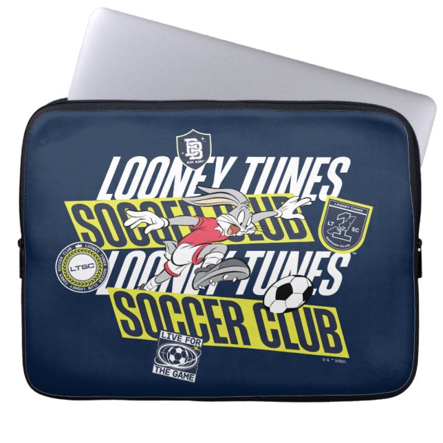BUGS BUNNY™ LOONEY TUNES™ サッカークラブ ラップトップスリーブ (正面)
