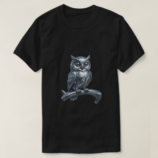 Búho Cromado Plateado – Estilo Gótico y Futurista Tシャツ