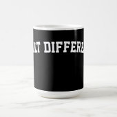 Built Different – Bold Streetwear Statement コーヒーマグカップ (中央)