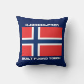 "Built Fjord Tough"とノルウェー国旗 クッション (正面)
