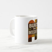 Built on Integrity – Meaningful Dad Appreciation コーヒーマグカップ (正面左)