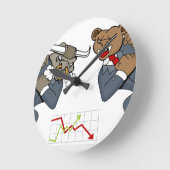Bullくまの戦いの株式市場の漫画 ラウンド壁時計 (傾斜)
