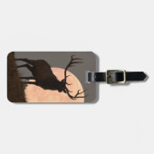 Bullの威厳のあるなオオシカおよび満月の上昇 ラゲッジタグ (正面横)