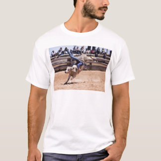 Bullを強く反対するロデオ Tシャツ