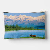 Bull moose in Wonder Lake アクセサリーポーチ (裏面)