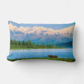 Bull moose in Wonder Lake ランバークッション (正面)