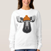 Bull Moose Wearing Beanie – Mountain Wildlife Crew スウェットシャツ (正面)