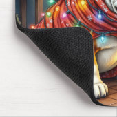 Bulldog Sitting by Fireplace with Christmas Lights マウスパッド (コーナー)