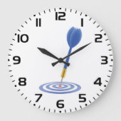 Bullseye Hit Blue Dart on Target ラージ壁時計 (正面)