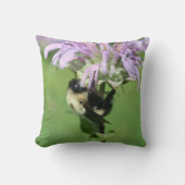Bumble Bee On Bee Balm Flower Close Up クッション (正面)