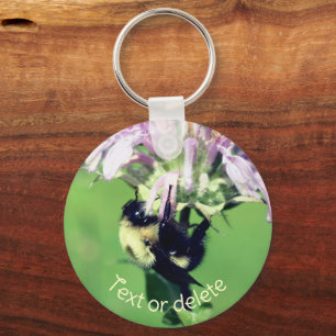 Bumble Bee On Bee Balm Flower Personalized キーホルダー