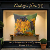 Bumblebee on Butterfly Weed クッション