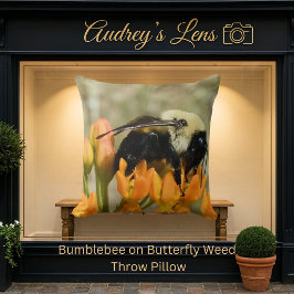 Bumblebee on Butterfly Weed クッション