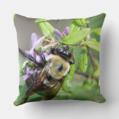 Bumblebee on Chinese Lilac クッション (裏面)