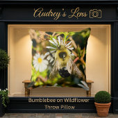 Bumblebee on Wildflower クッション