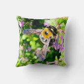 Bumblebees on Chinese Lilac クッション (裏面)