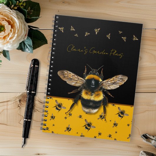 Bumblebees Personalized Gardening Journal ノートブック