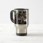 Bumblesnot "ほとんどの興味深い犬"の通勤者のマグ トラベルマグ (正面左)