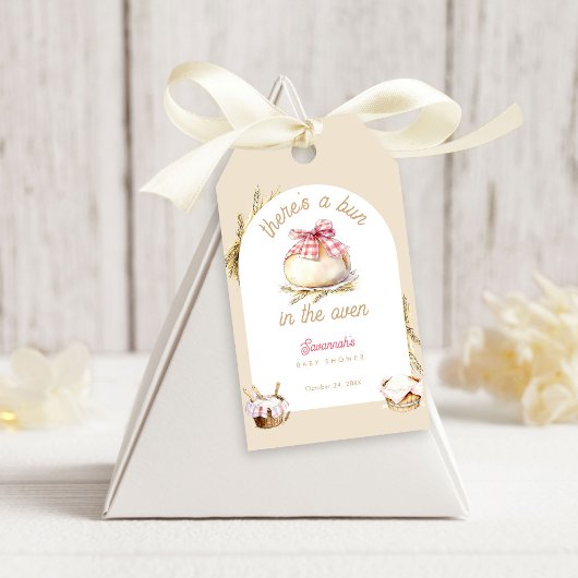 Bun In The Oven Pink Gingham Bow Baby Shower ギフトタグ