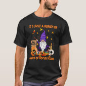 Bunch Of Hocus Pocus Pumpkin Gnomes Bats Scary Tシャツ (正面)