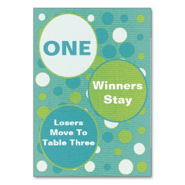 Buncoのかわいく、カラフルなテーブルは#1を梳きます テーブルナンバー