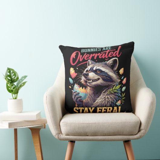 Bunnies Are Overrated Stay Feral クッション (椅子)