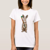 Bunny at Hockey with Hockey stick Tシャツ (正面)