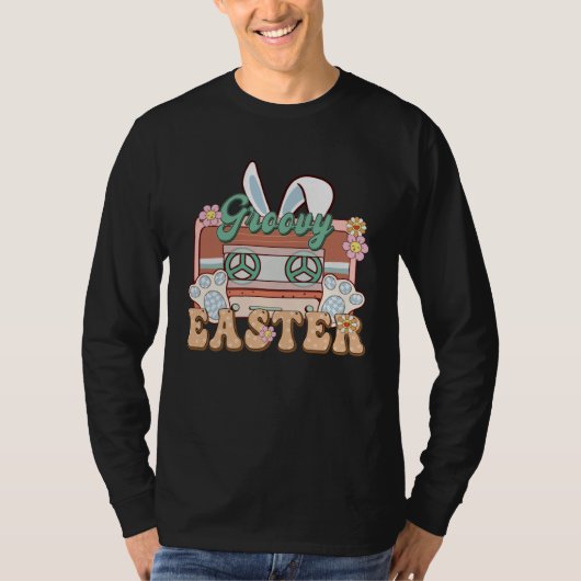 Bunny Cassette Retro Groovy Easter Day Tシャツ (正面)