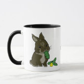 Bunny eating dandelion  マグカップ (左)