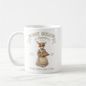 Bunny Hollow Bakery Vintage Easter Rabbit Baker コーヒーマグカップ (左)
