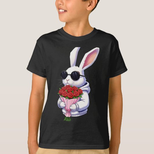 Bunny Hugging Valentine Flower Bunny Tシャツ (正面)