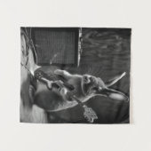 Bunny Playing a Guitar タペストリー (正面(横))