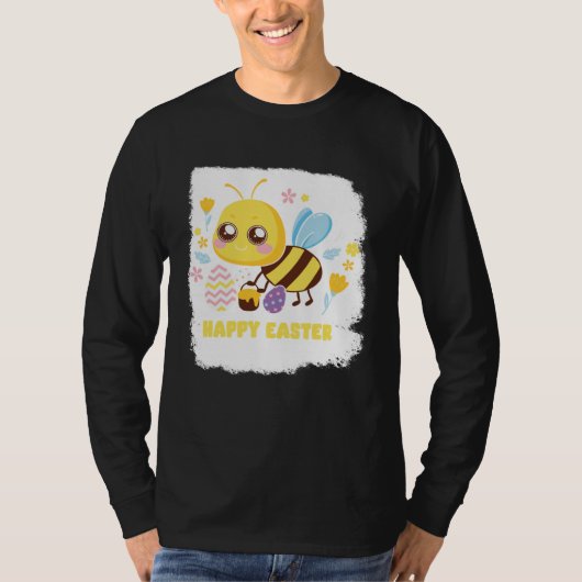 Bunny Spring Hunt Eggs bee Happy Easter Day Tシャツ (正面)
