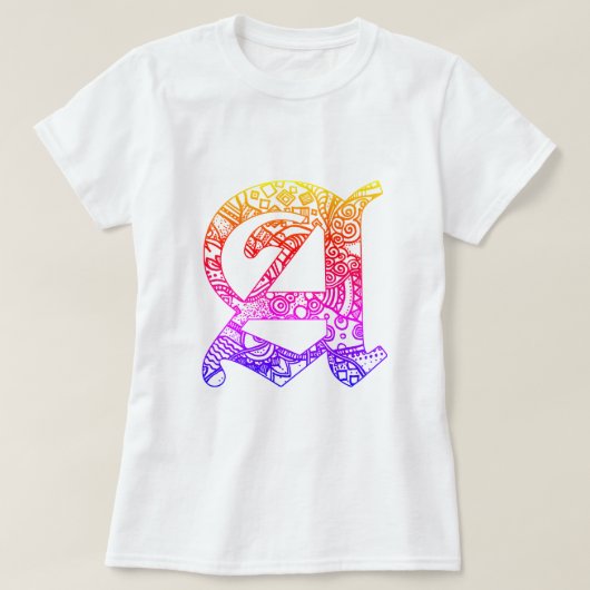 Bunte Buchstabe "A" im gotischen Stil Tシャツ (デザイン正面)